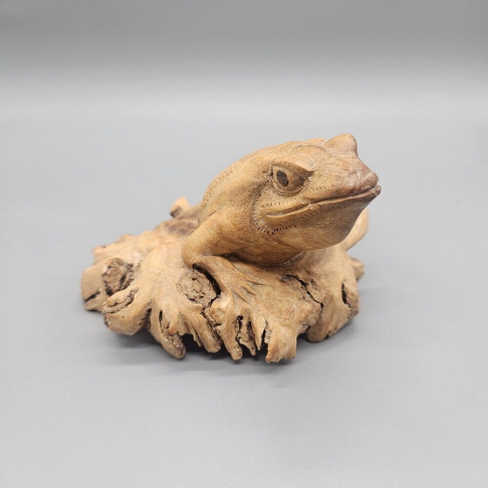Hand Carved Burl Wood Folk Art Tree Frog Sculpture Figure Wooden Life Size 5"